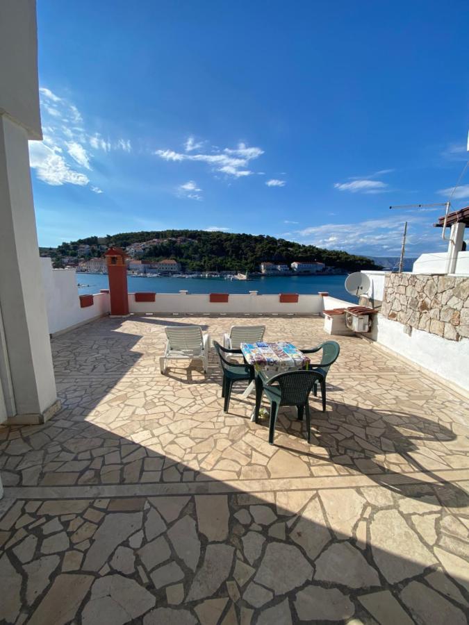 Apartments Peronja Jelsa Seafront Exterior foto
